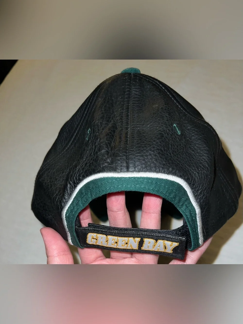 Vintage Y2K Green Bay Packers 100% Leather Reebok NFL Adjustable Hat Cap (Black)